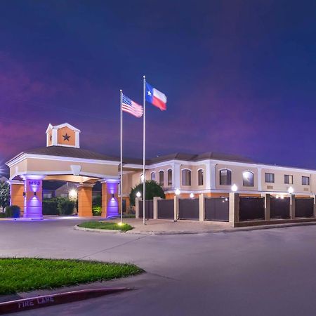 Best Western Inn & Suites Ню Браунфелс Екстериор снимка