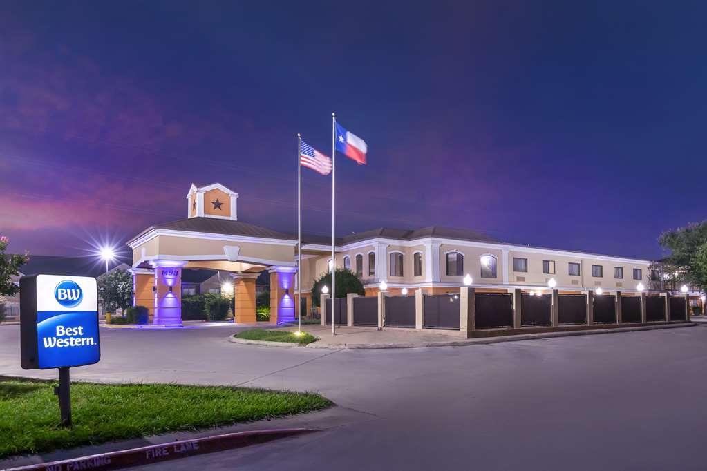 Best Western Inn & Suites Ню Браунфелс Екстериор снимка